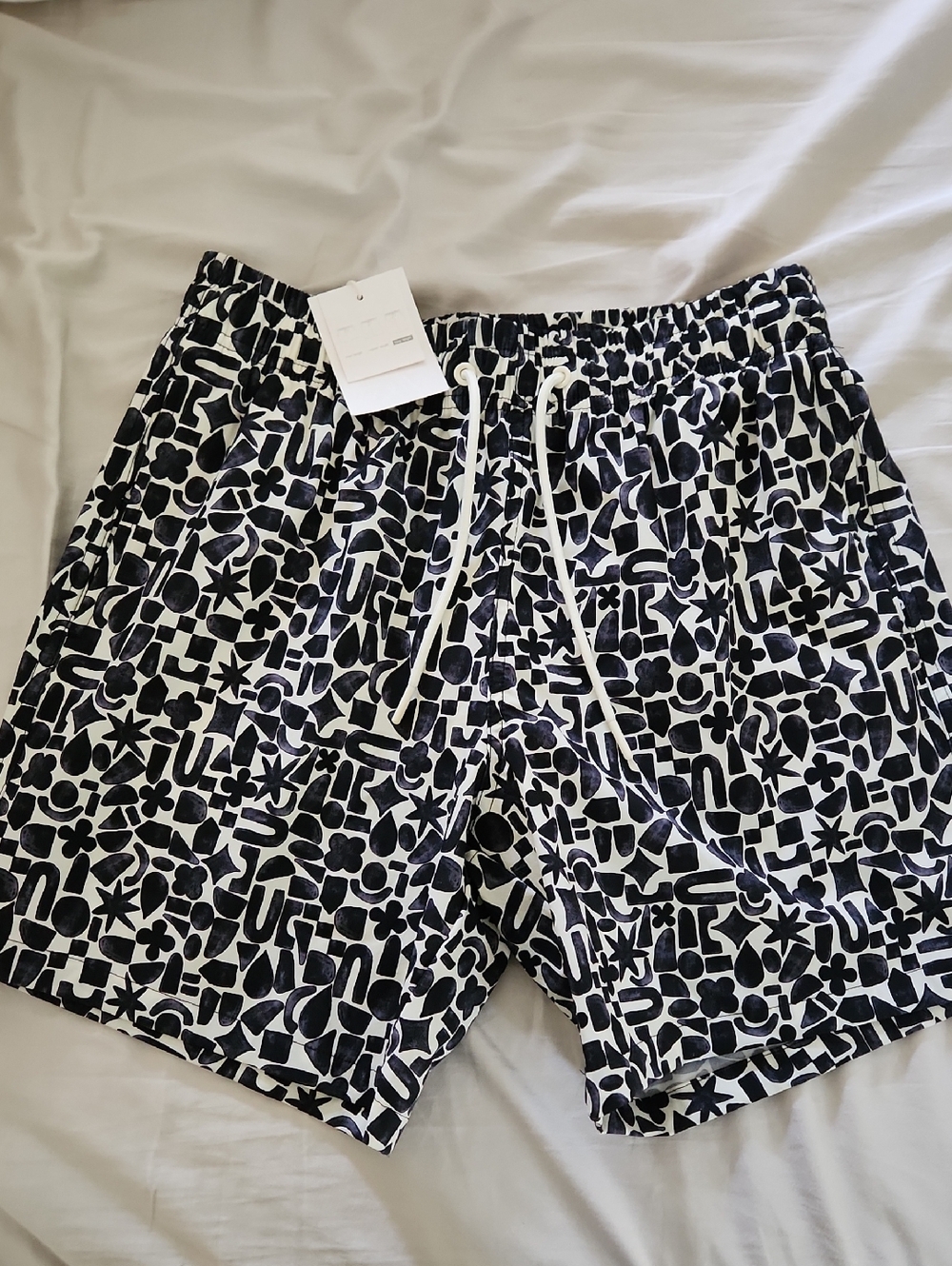 Zara Spain Patterned Black & White Men's Swim Trunks